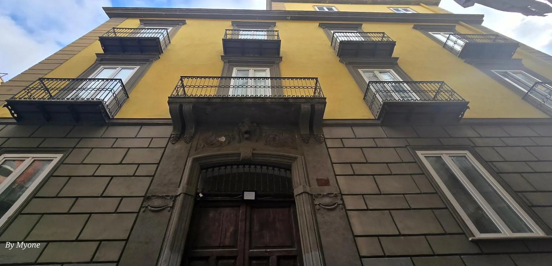 Aparthotel Appartamenti La Dimora Di Parthenope Centro Storico Naples Italy