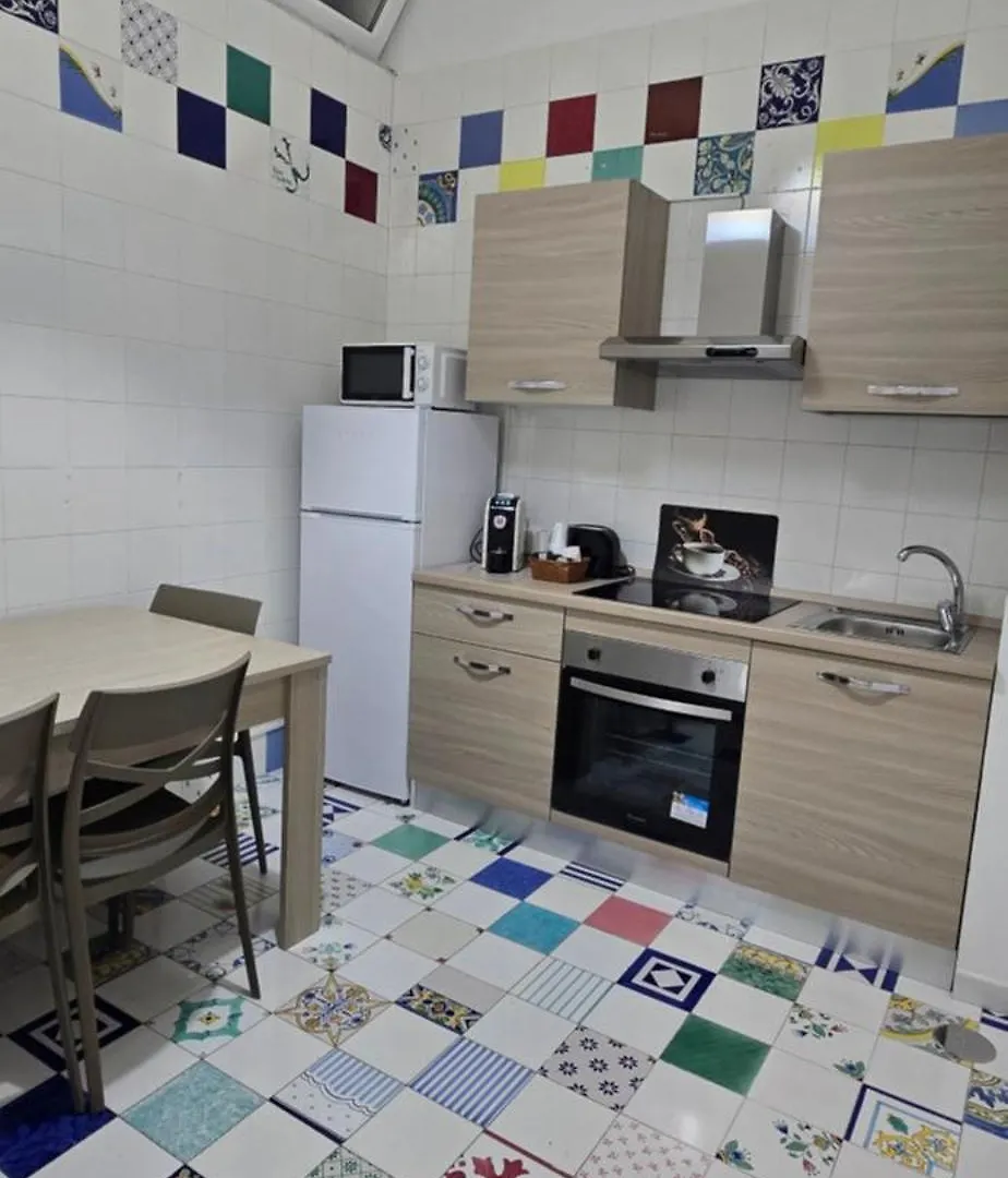 Appartamenti La Dimora Di Parthenope Centro Storico Neapel 0*,  Italien